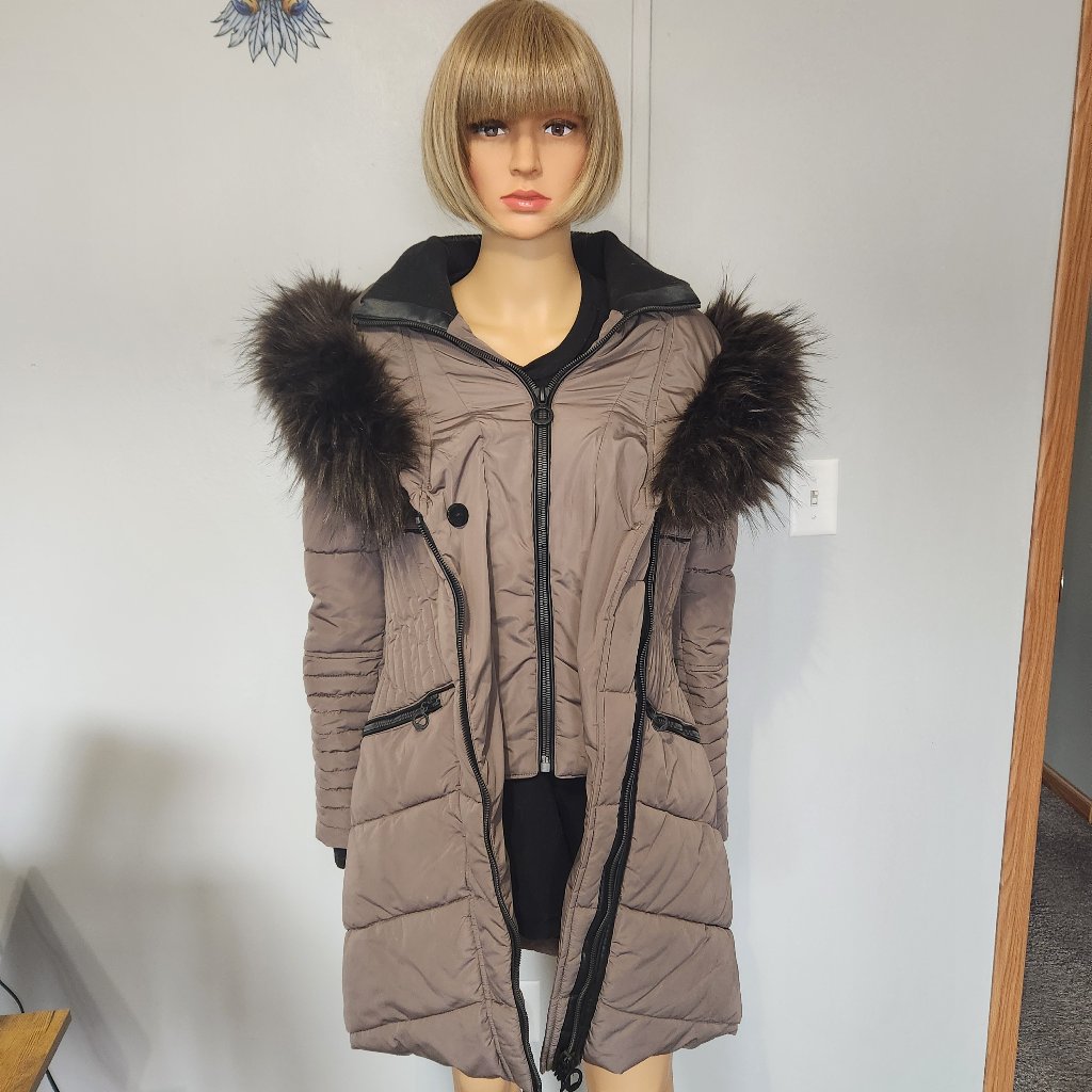 753 Polyester Faux Fur Coat
